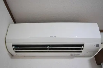 a white computer printer sitting on top of a wall at \u30a2\u30f3\u30c9\u30b9\u30c6\u30a4\u4e2d\u91ce5\u4e01\u76ee203 in Tokyo