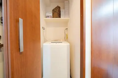 a small bathroom with a toilet in a room at \u30ac\u30a4\u30a2\u6b4c\u821e\u4f0e\u753a\u58f1\u756a\u9928602 in Tokyo