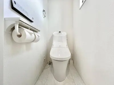 a white bathroom with a toilet in a room at Tokyo QY TT0431 in Tokyo