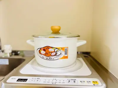 a slow cooker sitting on top of a scale at Okubo abia house-SJ0155 in Tokyo