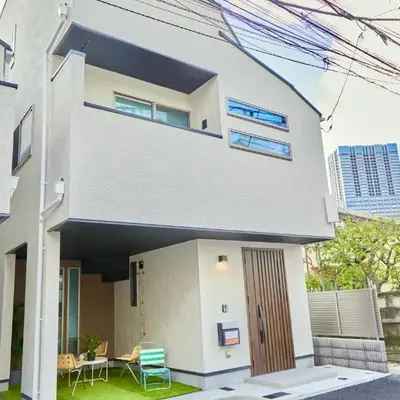Shinjuku 'Orange County' Villa