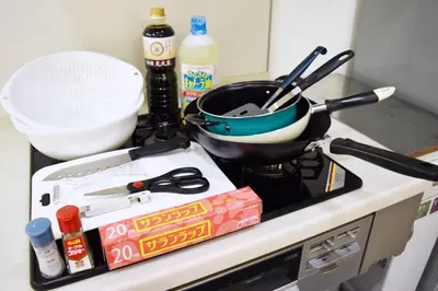 a frying pan on top of a stove with a pan at Magical Dream House ★ Maihama - Vacation STAY 12402 in Tokyo