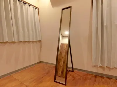 a mirror sitting on the floor in a room at futaba heights - Vacation STAY 15533 in Tokyo