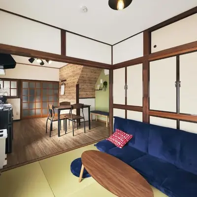 Est house KAMEARI -Entire Tokyo House with Direct Bus Access to Airport and Disney in a Peaceful Local Neighborhood with 24 Hour Shops and Dining Options-