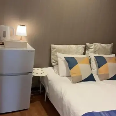 Sky 晴空塔 独立双人间 但是共用浴室厕所