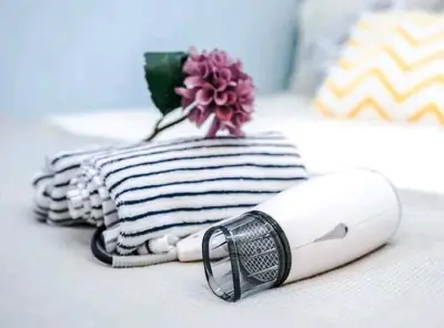 a close up of a computer mouse with a flower in a vase at G57\u65b0\u5bbf\u6700\u4e2d\u5fc3 \u6771\u65b0\u5bbf\u7ad95\u5206-Shinjuku center 5 mins to Station, Max 4 \u76f4\u8fbe\u65b0\u5bbf \u6d89\u8c37 \u8868\u53c2\u9053 \u6c60\u888b \u4e0a\u91ce \u4ee3\u4ee3\u6728 \u94f6\u5ea7 \u539f\u5bbf in Tokyo