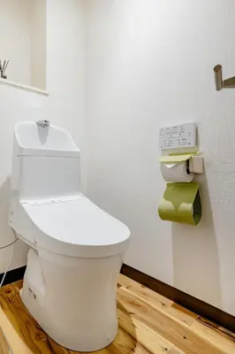 a bathroom with a white toilet in a room at Shinjuku 10min Top FL Apartment -3min to Sta -Max6ppl 3bd in Tokyo