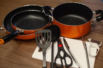 a pot and pans sitting on top of a table at lucky aoto - Vacation STAY 16176 in Tokyo