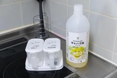 two bottles of detergent sitting on top of a counter at CoCoHouse Asakusa - SkyTree View, 72\u33a1 in Tokyo