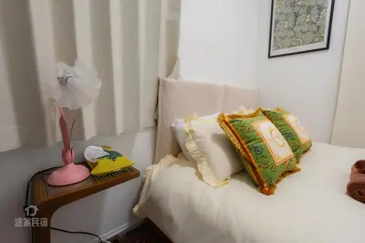 a bedroom with a bed with a pillow and a table at QiQi House serenity - Vacation STAY 43379v in Tokyo