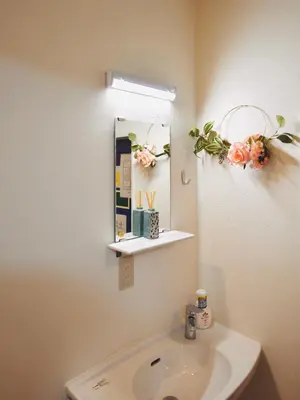 a bathroom with a sink and a mirror at miyabi I - \u96c5 I in Tokyo