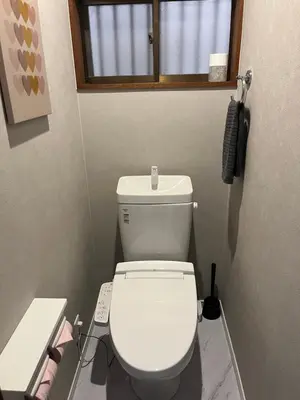 a small bathroom with a white toilet and a window at ATW Tokyo Near the station Close to Asakusa Airport For infants and toddlers in Tokyo
