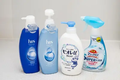 a group of three bottles of cleaning products on a counter at \u5927\u68ee\u30db\u30c6\u30eb \u30d3\u30c3\u30b0\u30d5\u30a9\u30ec\u30b9\u30c8 in Tokyo