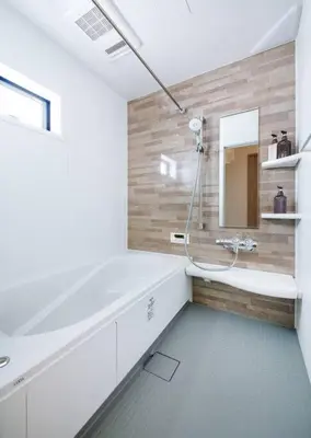 a white bathroom with a sink and a mirror at \u3077\u3075\u304b\u6771\u5411\u5cf63 in Tokyo