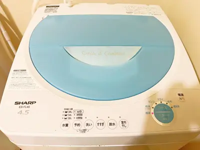 a close up of a smiley computer on a toilet at \u9ad8\u7530\u99ac\u58344\u5206 4\u4eba\u53ef 203 in Tokyo
