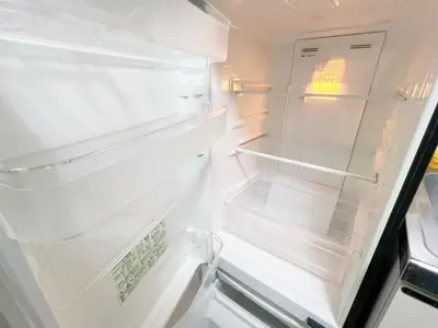 an empty refrigerator with its door open at \u9ad8\u7530\u99ac\u58344\u5206 \u6700\u59277\u4eba 02 in Tokyo