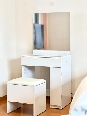 a white dressing table with a mirror and a stool at Nishiwaseda 501-SJ0185 in Tokyo