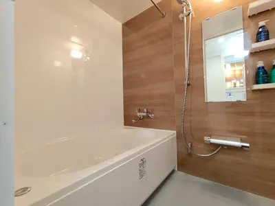a bathroom with a white tub and a shower at LANG - Vacation STAY 22184v in Tokyo