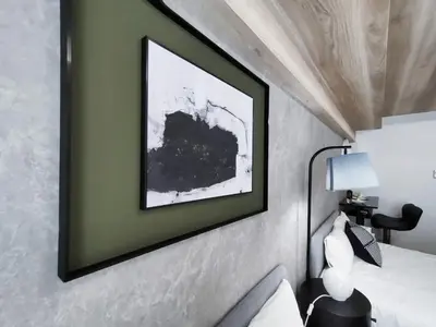 a bedroom with a picture hanging on a wall at X43\u65b0\u5bbf\u4e2d\u5fc3 \u8d85\u7ea7\u5546\u5708 \u4ea4\u901a\u67a2\u7ebd \u65b0\u5bbf\u8f66\u7ad98\u5206\u949f \u6700\u59274\u4eba Shinjuku center 8 mins to ST Max 4P \u76f4\u8fbe\u65b0\u5bbf \u6d89\u8c37 \u8868\u53c2\u9053 \u54c1\u5ddd \u6c60\u888b \u4e0a\u91ce \u4ee3\u4ee3\u6728 \u94f6\u5ea7 \u539f\u5bbf in Tokyo
