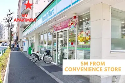 a bike parked in front of a convenience store at \u30b7\u30e3\u30f3\u30c6\u9ad8\u7530\u99ac\u583432 in Tokyo