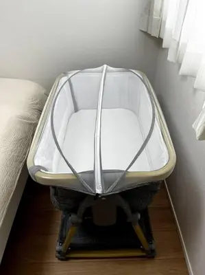 a bath tub sitting in the corner of a room at \u6771\u4eac\u65b0\u7bc985\u5e73\u7c73\u99c5\u5f92\u6b696\u5206\u6700\u59278\u540d\u7121\u6599\u99d0\u8eca\u5834\u6771\u4eac\u4e0a\u91ce\u79cb\u8449\u539f\u99c5\u76f4\u901a in Tokyo
