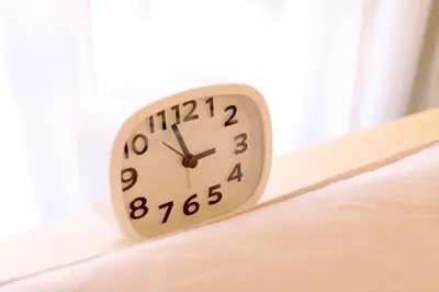a clock is sitting on a window sill at Heisei Mansion - Vacation STAY 17520 in Tokyo