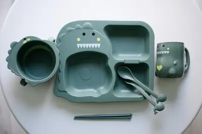 a toy toilet sitting on top of a table at \u30b9\u30ab\u30a4\u30d5\u30a3\u30fc\u30eb\u5927\u4e45\u4fdd in Tokyo