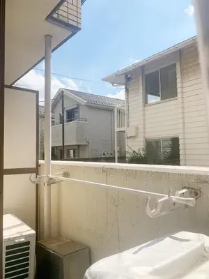 a balcony with a view of a house at Shinjuku Area#Nishi-Shinjuku Gochome subway 6 minutes walk#\u9ad8\u901f\u65e0\u9650\u5236\u7f51\u7edc#\u897f\u65b0\u5bbf\u4e94\u4e01\u76ee\u8f66\u7ad9\u6b65\u884c6\u5206\u949f#211 in Tokyo