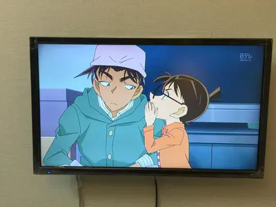a television screen with a boy and a girl at Ikebukuro Center! Ikebukuro 6min walk! \u6c60\u888b\u4e2d\u5fc3\u5730\u5e26! \u6c60\u888b\u8f66\u7ad9\u6b65\u884c6\u5206! \u516c\u5bd3\u5e72\u6e7f\u5206\u79bb! \u667a\u80fd\u9a6c\u6876! \u9ad8\u901f\u65e0\u9650\u5236\u7f51\u8def!Autolock302 in Tokyo
