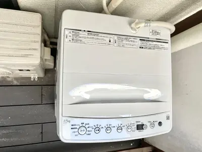 a box with a computer mouse on top of it at Shinjuku YC Hostel-SJ0399 in Tokyo