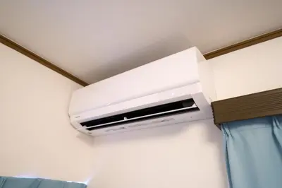 a white air conditioner on a wall in a room at Toshima-ku - House - Vacation STAY 17508 in Tokyo