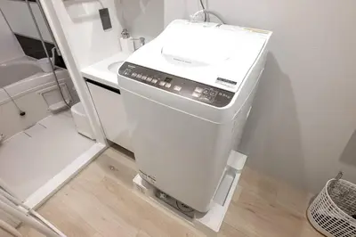 a kitchen with a fax machine sitting on a counter at 24\u5e749\u6708\u30aa\u30fc\u30d7\u30f3 \u767d\u5c71\u99c55\u5206 \u53ce\u5bb95\u4eba \u4e38\u8cb8\u3057\u5207\u308a 102\u5ba4 in Tokyo