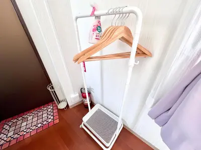 a ladder leaning against a wall next to a room at Ikebukuro-Kanamecho Studio - 2 Seconds from Kanamecho Station - Comfortable & Central 3F in Tokyo