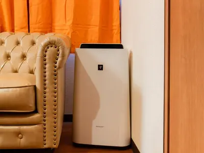 a white refrigerator next to a chair next to a curtain at \u6d45\u8349\u99c5\u5f92\u6b694\u5206,\u6d45\u8349\u5bfa8\u5206,\u4e0a\u91ce\u99c55\u5206,\u30ab\u30c3\u30d1\u6a4b\u9053\u5177\u88574\u5206,Switch,Wi-Fi in Tokyo