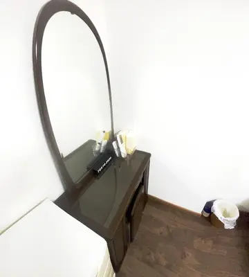 a dressing table with a mirror on top of it at \u82b1\u4e43\u90f7 \u7530\u7aefab in Tokyo