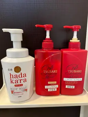 a shelf with two bottles of laundry detergent and a detergentinyl at scented tea - Vacation STAY 21610v in Tokyo