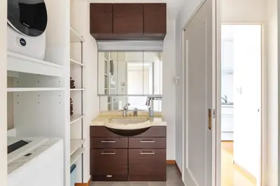 a bathroom with a sink and a mirror at ISI Building, 6th Floor - Vacation STAY 27331v in Tokyo
