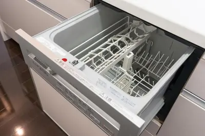a dishwasher with its door open in a kitchen at \u6c60\u888b\u5f92\u6b6911\u5206\u8981\u753a\u99c53\u5206 3\u968e\u5efa\u3066\u4e00\u8ed2\u5bb6 \u6700\u59278\u4eba \u8cb8\u5207 \u30ad\u30c3\u30c1\u30f3\u8a2d\u5099\u5b8c\u5099 \u5bdd\u5ba44\u3064 \u30c8\u30a4\u30ec2\u3064 in Tokyo