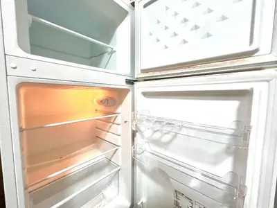 an open refrigerator with its door open at \u5927\u4e45\u4fdd4\u5206\u65b0\u5927\u4e45\u4fdd8\u5206\u30c6\u30e9\u30b9\u4ed8\u304d in Tokyo
