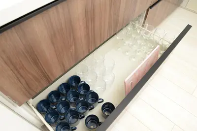 a drawer filled with wine bottles and glasses at NYHotel 3 \u65b0\u5bbf2\u968e\u5efa\u30663\u5ba41\u30d0\u30b9\u30eb\u30fc\u30e01\u30b7\u30e3\u30ef\u30fc2\u30c8\u30a4\u30ec in Tokyo