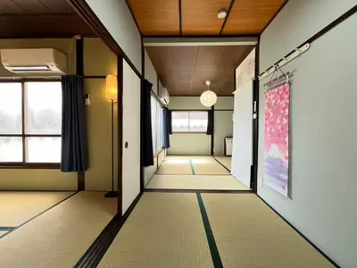 a corridor of an office building with a hallway at NakakasaiKodateNKK1 in Tokyo