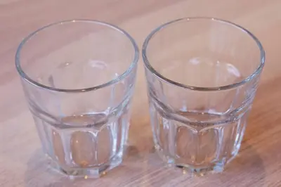two clear glasses sitting on top of a wooden table at Harebare apartment for max 4ppl 3mins walk from Kiba station 3F in Tokyo