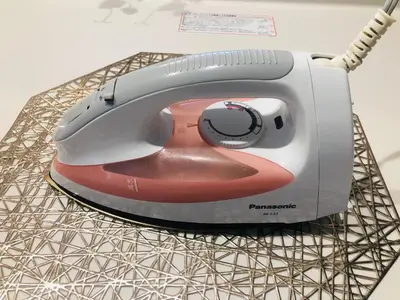 a computer mouse sitting on top of a table at \u30b9\u30ab\u30a4\u30c4\u30ea\u30fc\u524d\u62bc\u4e0a\u99c5\u65b0\u7bc9\u30f4\u30a3\u30e9\u7a7a\u6e2f\u76f4\u901a in Tokyo