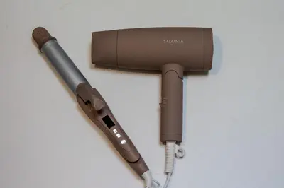 a stanford pen hooked up to a device at #8 -\u30a2\u30a4\u30e0\u30bf\u30a6\u30f3\u5357\u845b\u897f- Entire Unit in Tokyo