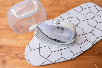 a model of a toilet and sink on a floor at \u30bb\u30f3\u30c8\u30e9\u30eb\u30d5\u30a3\u30fc\u30eb\u30c9 in Tokyo