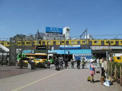 a group of people standing in front of a train station at P-Yamanote Line shinjuku \u9ad8\u7530\u99ac\u5834 5mins walk Hostel! \u9ad8\u901fWi-fi! Waseda in Tokyo