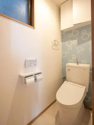 a bathroom with a white toilet in a room at FAMILIA OMORIKAIGAN - Vacation STAY 18448 in Tokyo