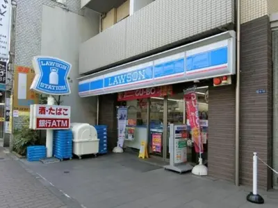a store front of a store with a gas station at \u65b0\u5bbf\u307e\u30671\u99c5 \u99c5\u5f92\u6b694\u5206 \u5927\u4e45\u4fdd\u30b3\u30ea\u30a2\u30f3\u30bf\u30a6\u30f3\u5f92\u6b691\u5206 Pikachu\u30a4\u30a8\u30ed\u30fc\u30ad\u30e5\u30fc\u30c8\u306a1\u968e\u30eb\u30fc\u30e0 in Tokyo