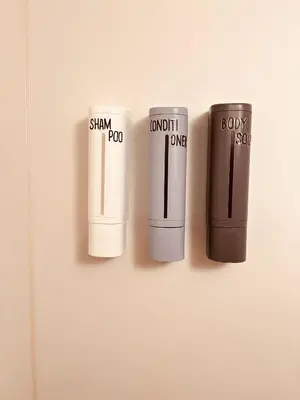 three batteries are hanging on a wall at \u65b0\u5bbf\u6700\u4e2d\u5fc3 \u6b4c\u821e\u4f0e\u753a \u4e1c\u65b0\u5bbf5\u5206 \u65b0\u5bbf9\u5206 \u6700\u591a4\u4eba \u76f4\u8fbe\u6e0b\u8c37\u539f\u5bbf\u4e0a\u91ce\u79cb\u8449\u539f in Tokyo