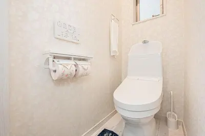 a bathroom with a white toilet in a room at New house Solamachi Tokyo 5 min walk, Asakusa 2 min away, direct airport access, great for families and groups in Tokyo